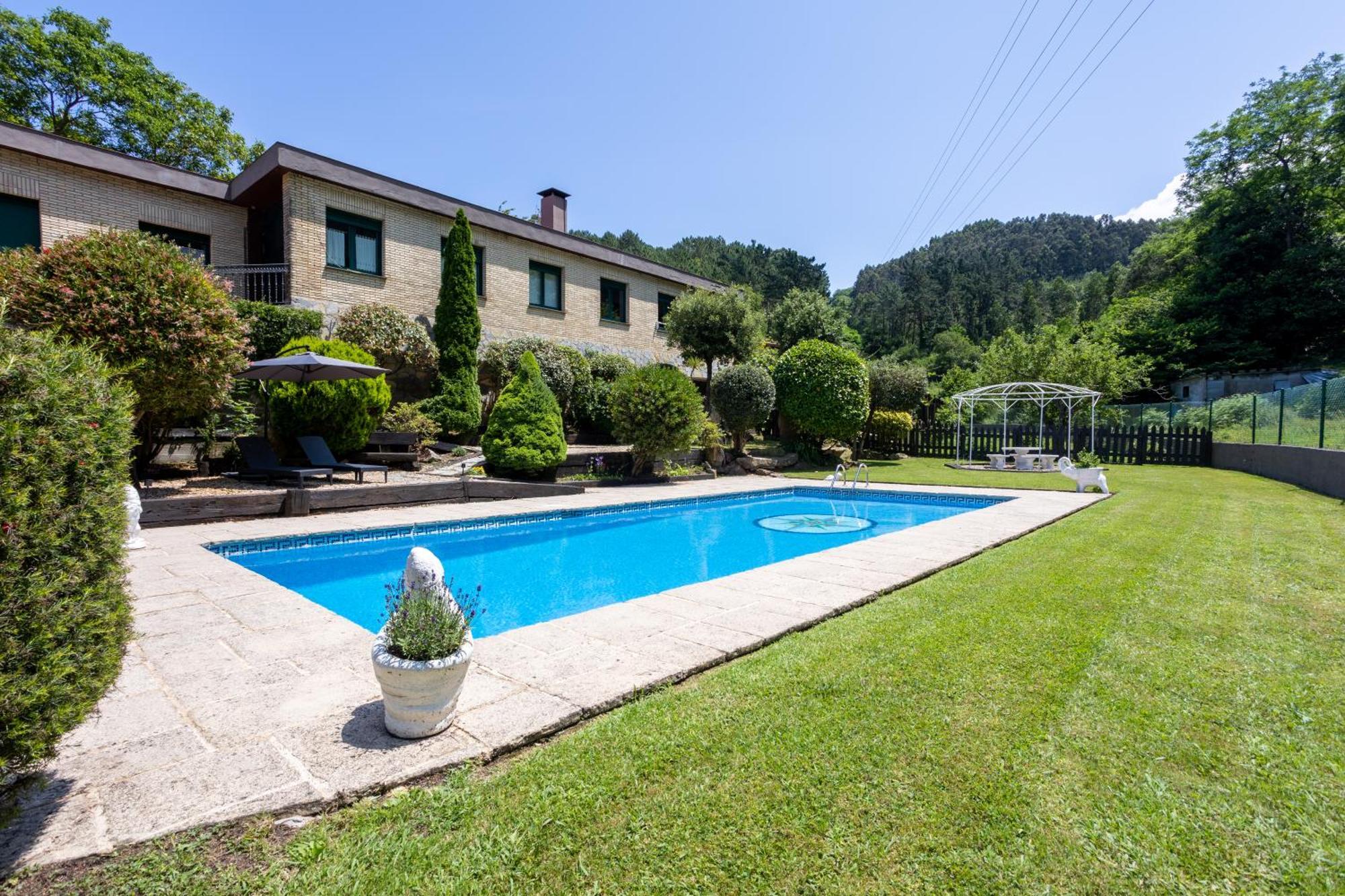 Sarren Villa Pool Бермео Экстерьер фото
