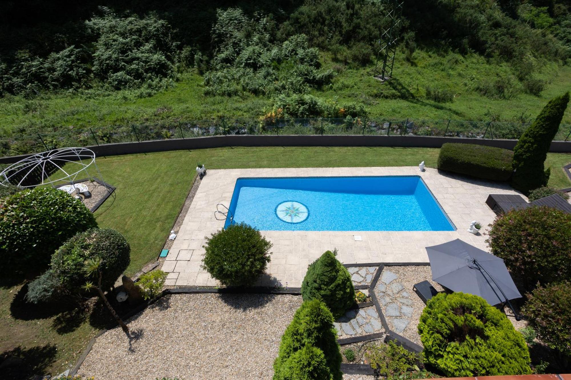 Sarren Villa Pool Бермео Экстерьер фото